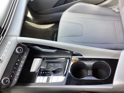 2023 Hyundai ELANTRA SEL IVT