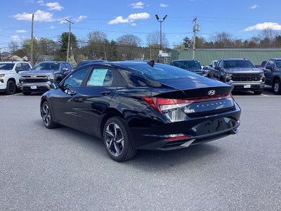 2023 Hyundai ELANTRA SEL IVT